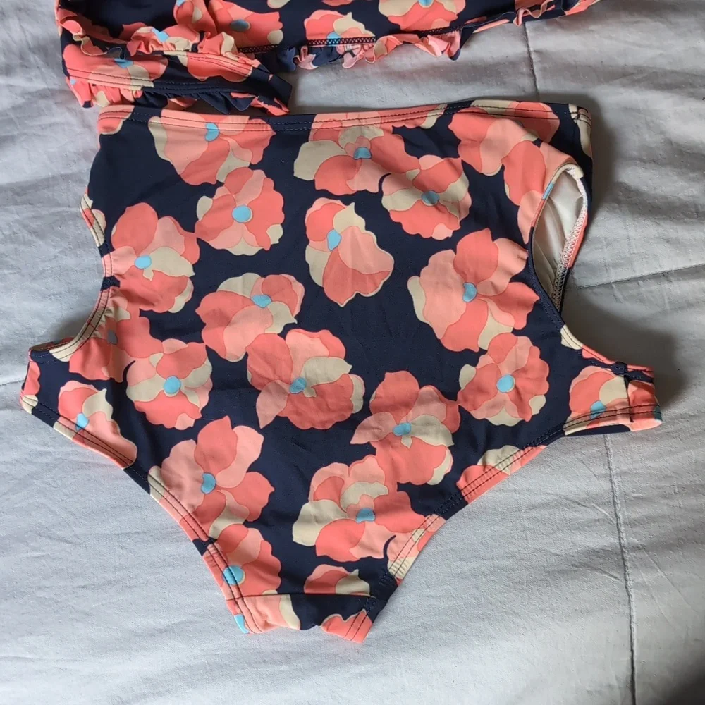 Juicy Couture 3piece Bathing Suit - Picture 5 of 7
